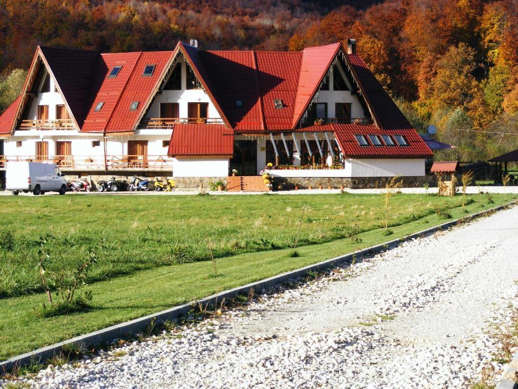 Pensiunea Rasnov Екстериор снимка